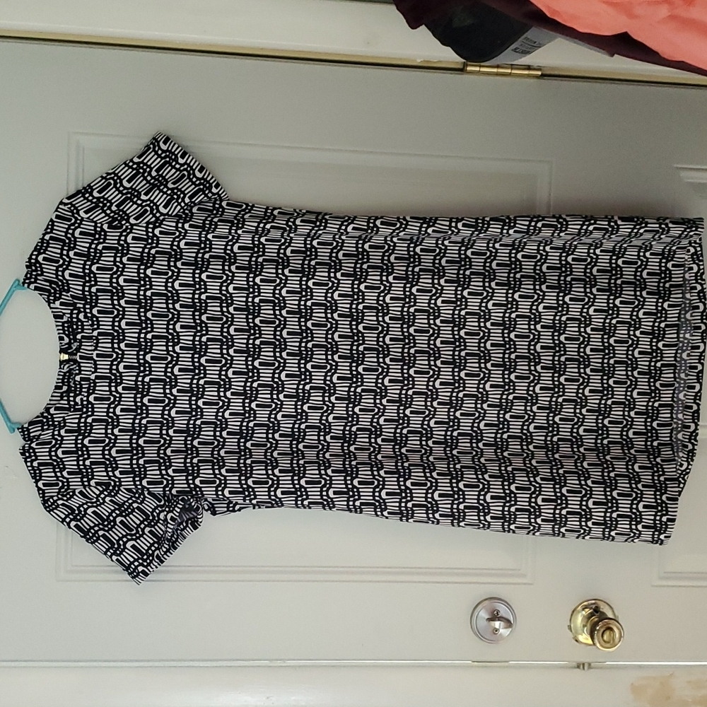 Adrienne vittadini dress size 4 - Black and white
